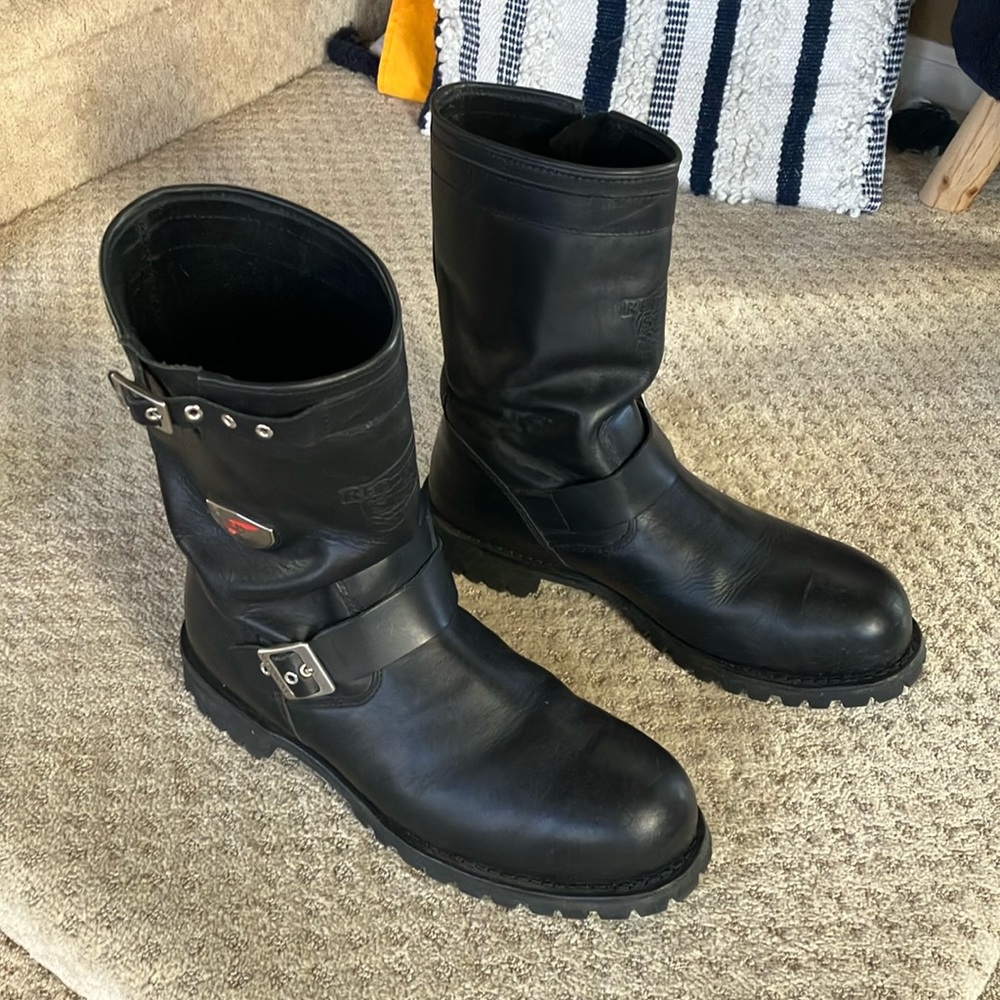 Size 14 men’s leather motorcycle boots by red wing. Steel toe